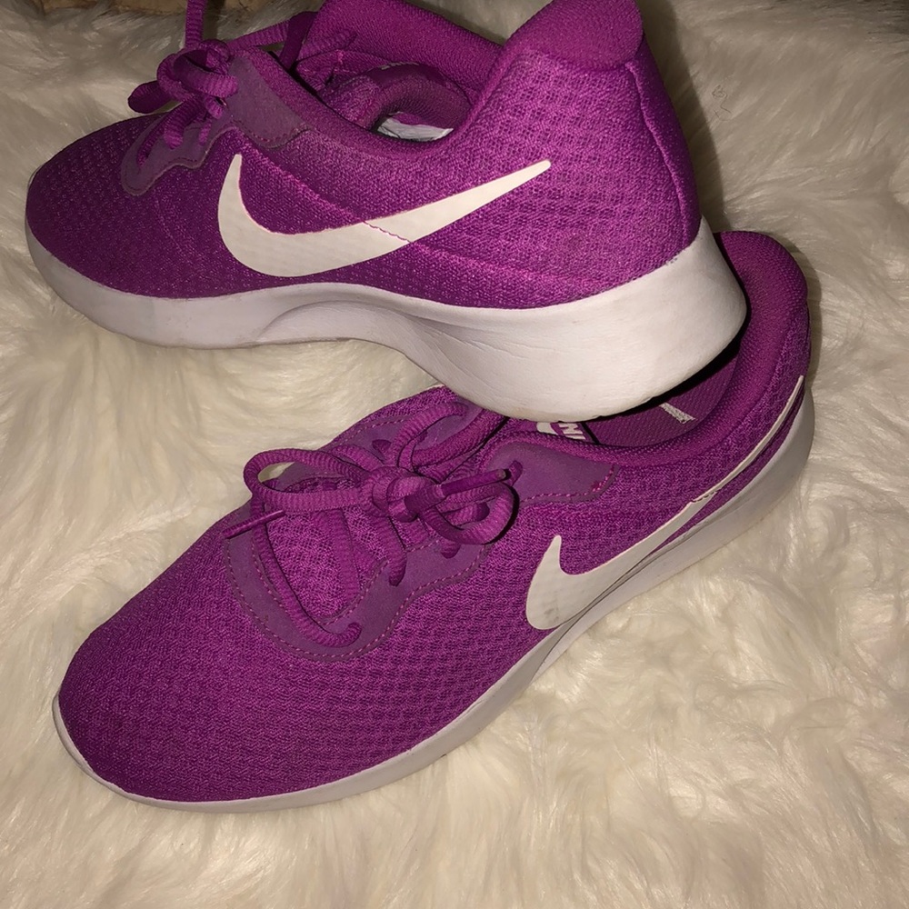 Nike sneakers women’s size 10